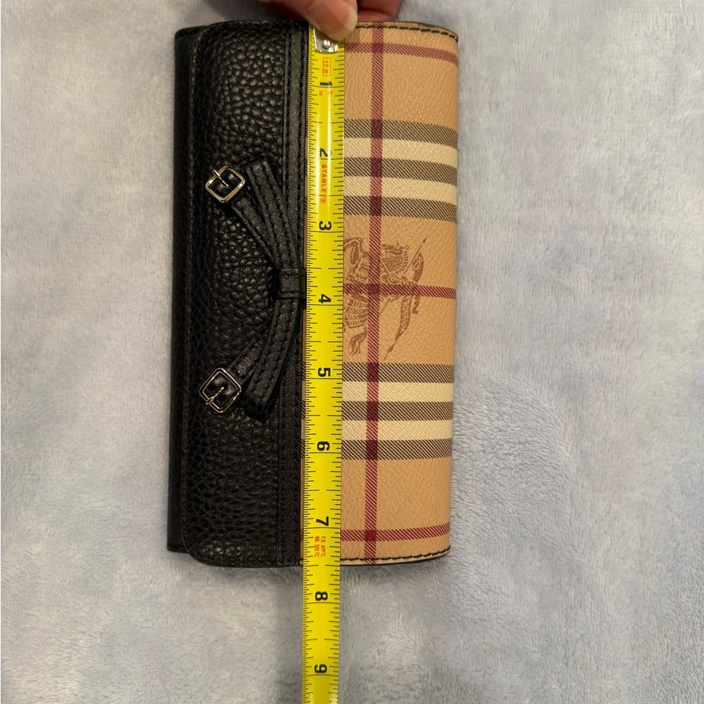 Burberry Beige and Black Plaid Wallet - Picture 15 of 16